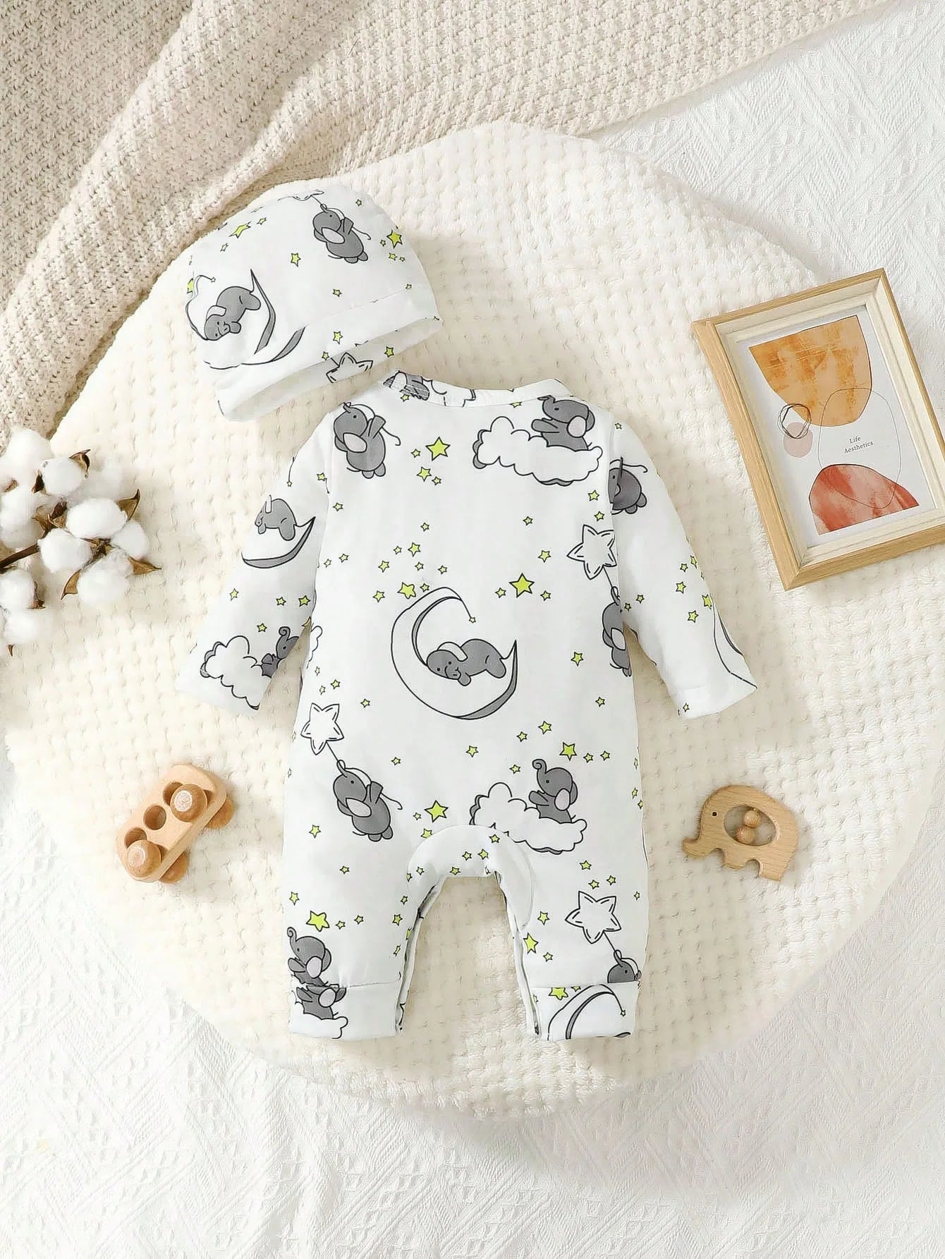 Bambino's Olifant Romper En Muts Set